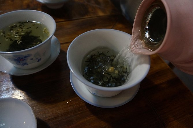 Half-Day Walking Tour with a Vegetarian Lunch at a Nunnery - Why This Chengdu Food Walk Feels Different