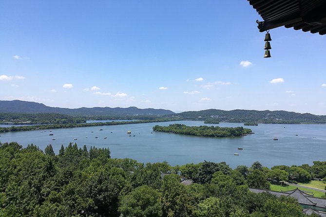 Hangzhou Private Customized Day Trip from Shanghai by Bullet Train - Guides, vehicles, and the private format