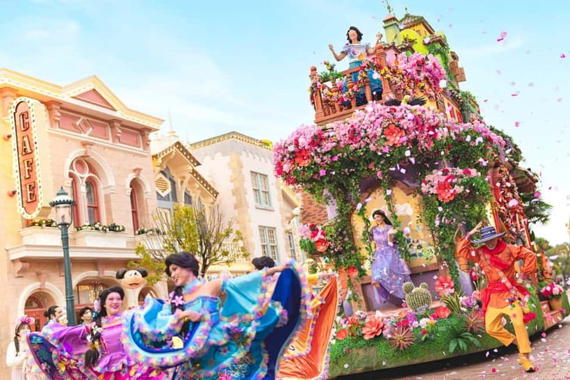 Hong Kong Disneyland: Non-Stop 2-Day Fun Ticket - Why two days make sense at Hong Kong Disneyland