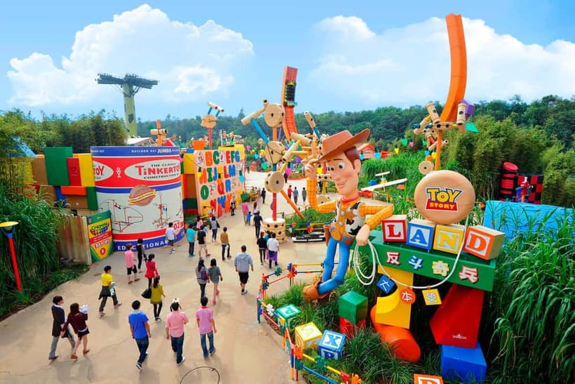Hong Kong Disneyland: Non-Stop 2-Day Fun Ticket - Planning the first park day
