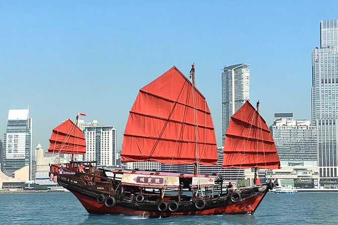 Hong Kong: Dukling , Antique Boat Tour in Victoria Harbour - What you see during the 45-minute harbor route