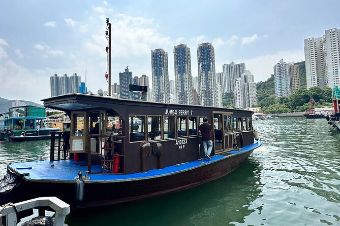 Hong Kong Fisherman’s Wharf: Aberdeen Fishing Village Boat Tour - Starting at Aberdeen Fisherman’s Wharf Pier 6