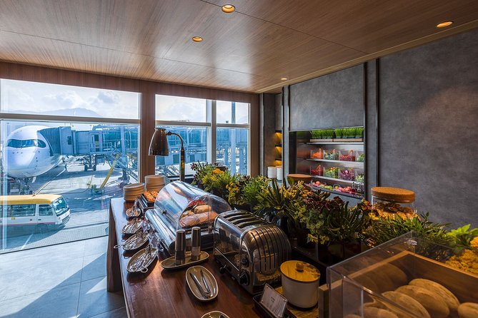 Hong Kong International Airport Plaza Premium Lounge Access - Picking the right airport location
