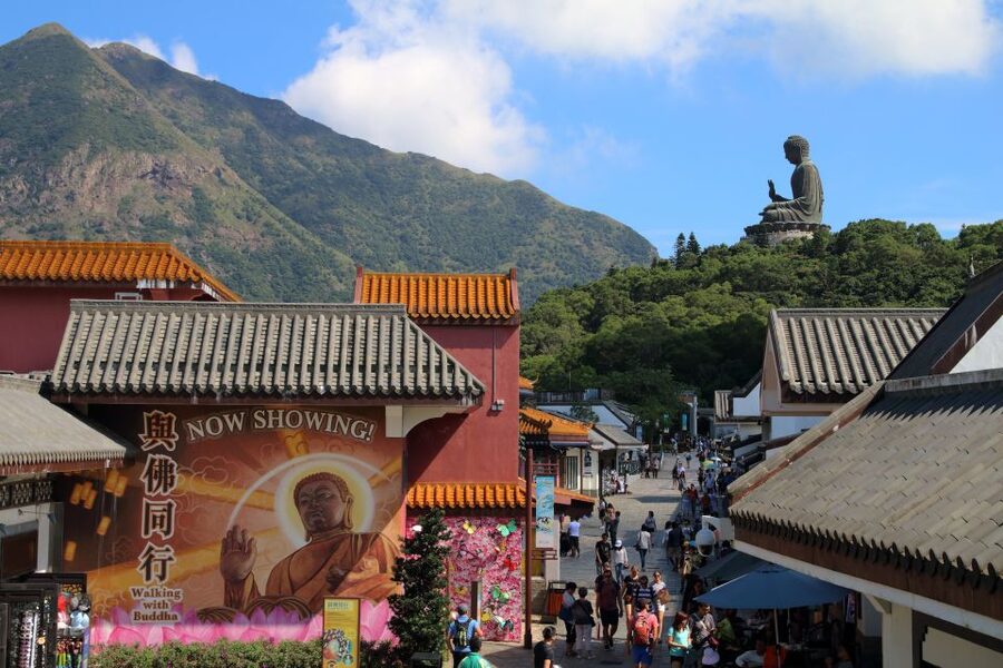 Hong Kong: Ngong Ping 360 Cable Car, Tai O & Big Buddha Tour - Tai O shows a quieter side of Hong Kong