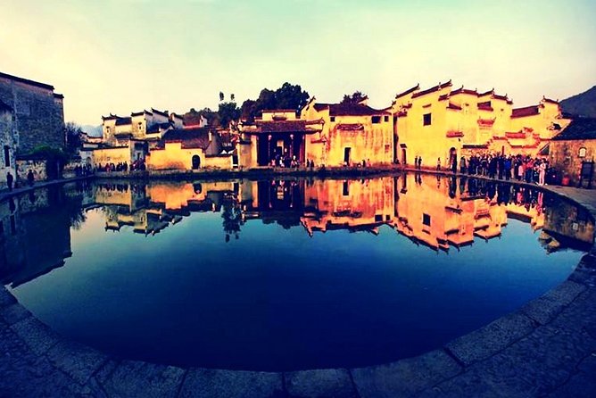 Hongcun Ancient Village Half-Day Private Tour from Huangshan - Moon Lake, quiet lanes, and village atmosphere