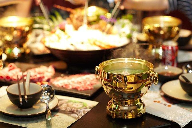Hot Pot Dining Experience with Hot Spring Bathing or River Cruise in Shanghai - Two different ways to begin a Shanghai night