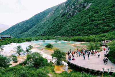 Huanglong Scenic Area: Explore Stunning Five-Colored Ponds