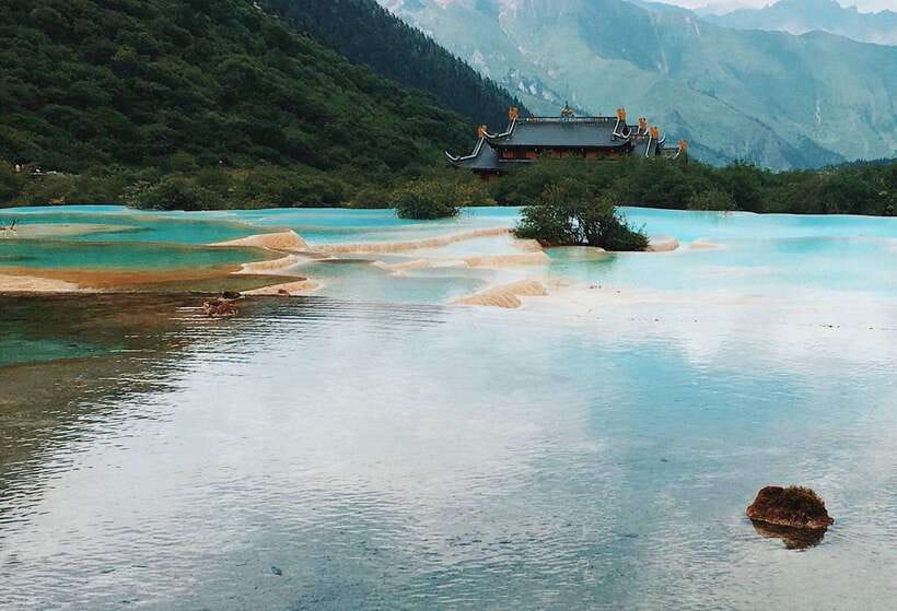 Huanglong Scenic Area: Explore Stunning Five-Colored Ponds - Cableway up, walking down: the best practical plan