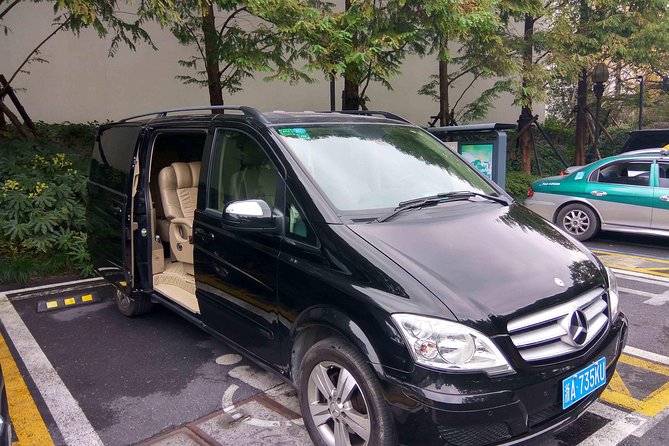 Jack HangZhou Private Tour - Starting with West Lake and the Su Causeway