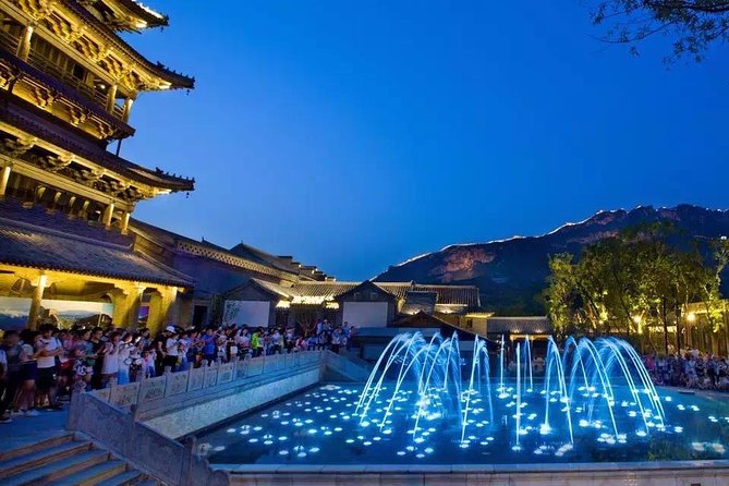 Jinshanling Private Tour with Night View of Simatai and Gubei Water Town from Beijing - The physical demands and practical details
