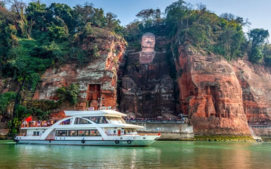 Leshan Buddha boat and food half day trip - Who will enjoy this half-day best