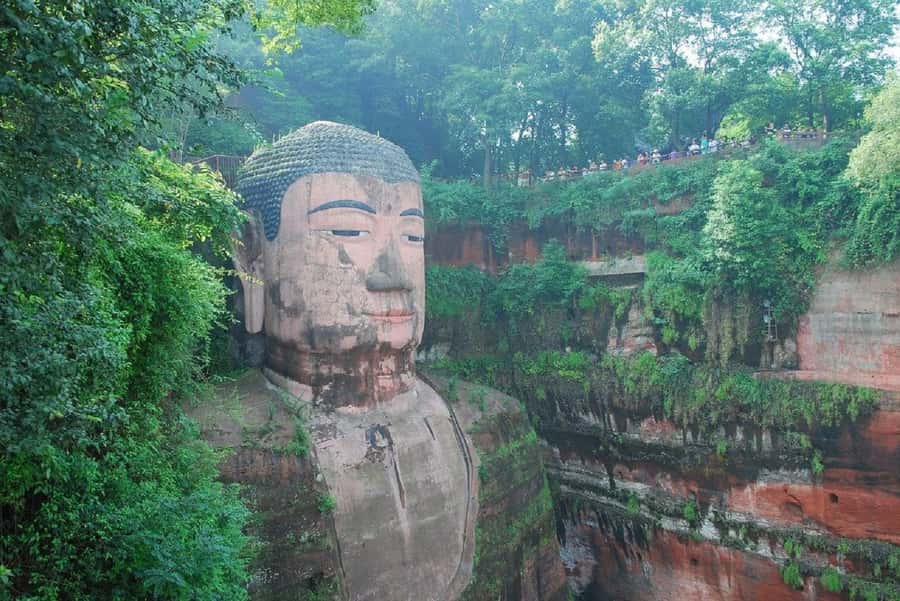 Leshan Grand Buddha Scenic Area and Panda Park Day Tour - Returning to Chengdu and ending at Tianfu Square