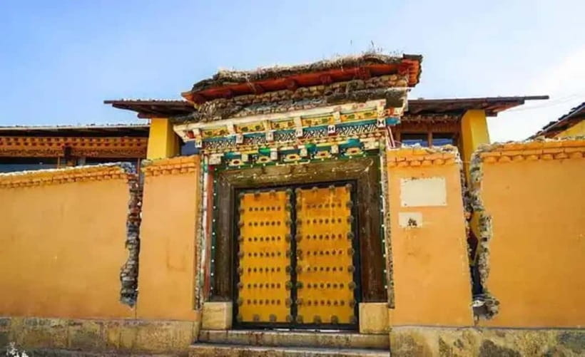 Lijiang to Shangri-La HuXiang Road Private Scenic Tour - Niru Village: an optional cultural detour