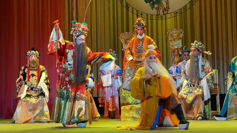Liyuan Theatre Beijing Opera Show Tickets - Choosing a seat and deciding on the tea service