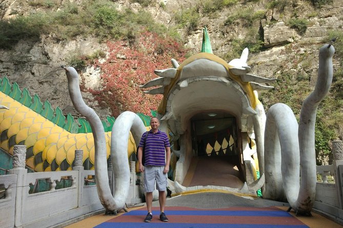 Longqingxia Gorge Cruise and Guyaju Cave Dwellings Private Day Tour - What the private format adds