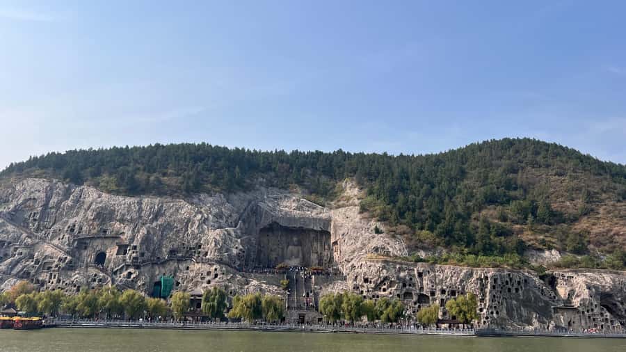 Luoyang: Day tour from Xian or LuoYang with tickets options - The Shaolin Kung Fu performance