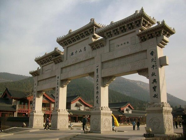 Luoyang Longmen & Shaolin Private Day Tour from Xian by HSR Train - Key points to know before you book