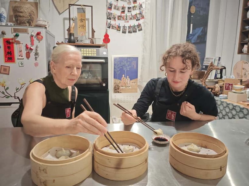 Make Soup Dumpling: Vegan or Pork in Shanghai Shikumen - Inside a Shanghai Shikumen kitchen