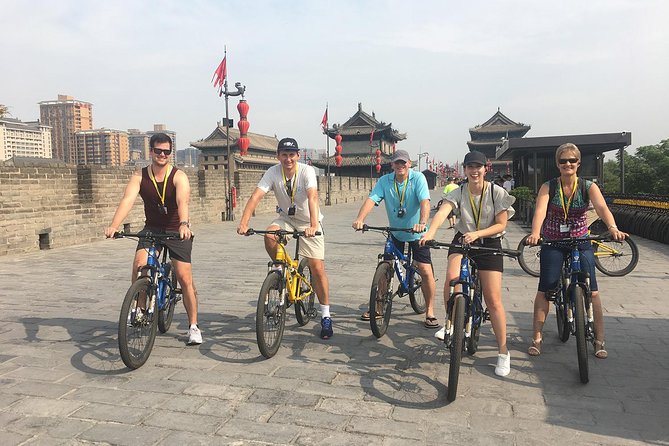 Mini Group Xian Day Tour to Terracotta Army, City Wall, Pagoda and Muslim Bazaar - Walking the 600-year-old City Wall