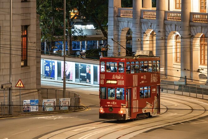 Morning Tour - Deluxe Hong Kong Island Tour with Hotel Pickup in Kowloon - What the shared coach format means for your morning