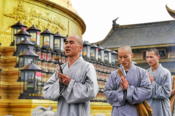 Mt Emei and Giant Buddha 2 Days Tour - What is included, and what you still pay for