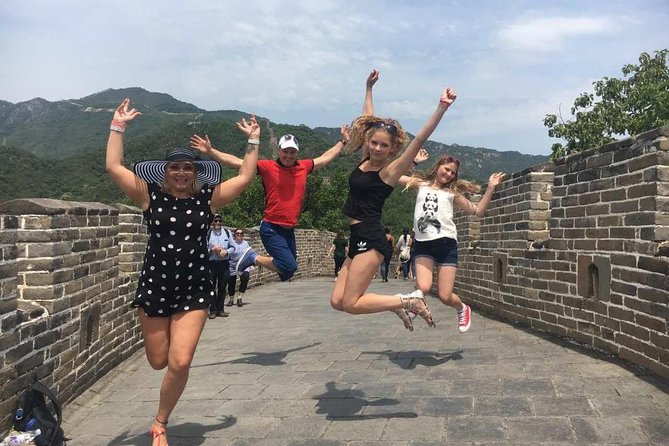 Mutianyu Great Wall Private Layover Guided Tour - Walking the Mutianyu section