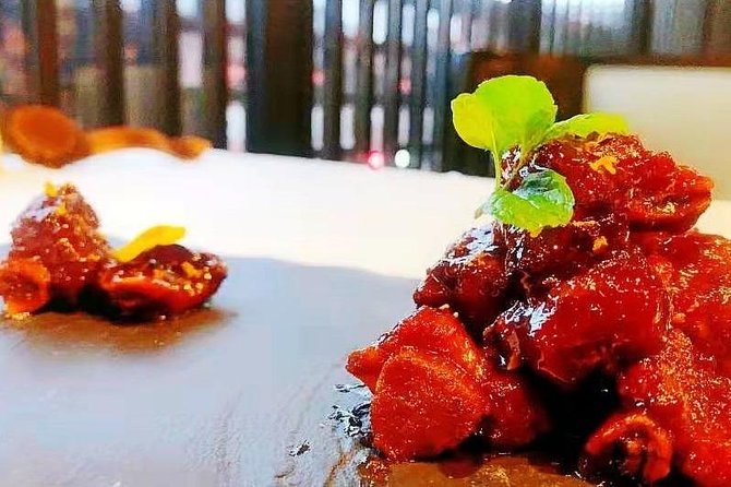 Nanjing City Private Customized Day Tour with Lunch - Lunch beside the Qinhuai River