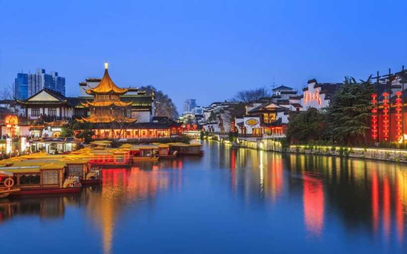 Nanjing: Night Cruise on Outer Qinhuai River for Adults - Timing, tickets, and the passport rule