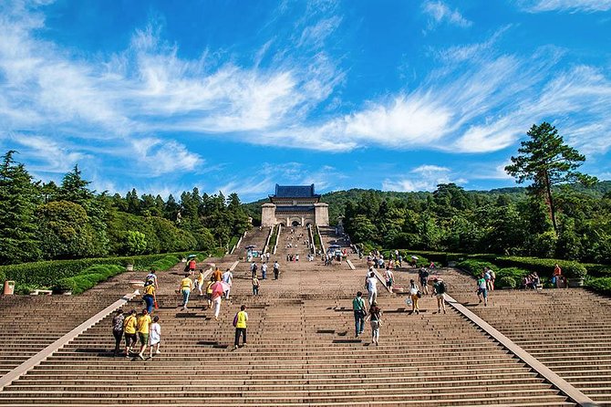 Nanjing Private Day Tour of The Republic Era with Lunch - Meiling Palace and the story of Chiang Kai-shek and Soong Mei-ling