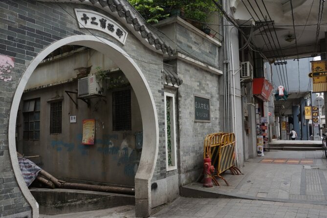 Old Guangzhou Backstreet Alley Local Market Walking Private Tour - Lychee Bay and Guangzhou’s public leisure