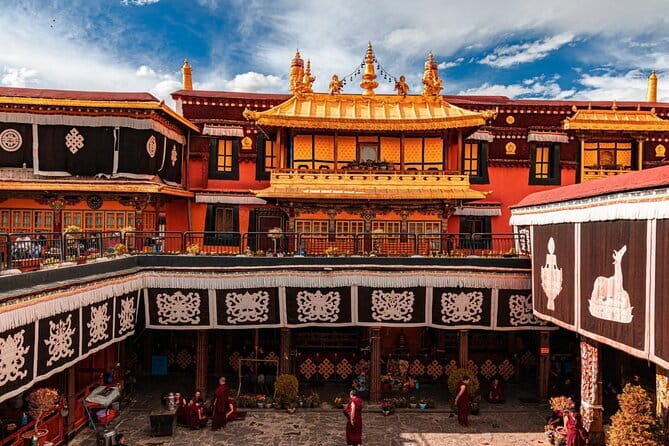 Panorama Multi Day Tour in Tibet - Potala Palace, Jokhang Temple, and Barkhor Street