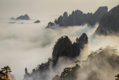 Private 4-Day Tour to Mount Huangshan, Hongcun and Tangyue with Accommodation