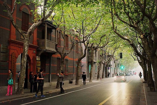 Private Amazing Shanghai City Day Tour in Your Way - Tianzifang and the narrow lanes