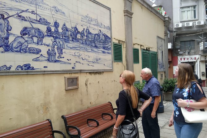 Private Customized Macau Day Tour from Hong Kong - Na Tcha Temple and Monte Fort Add the Best Contrast