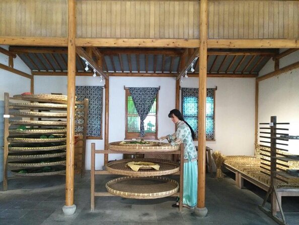 Private Day Tour: Suzhou Incredible Highlights from Shanghai by Car or Train - Key points to know before booking
