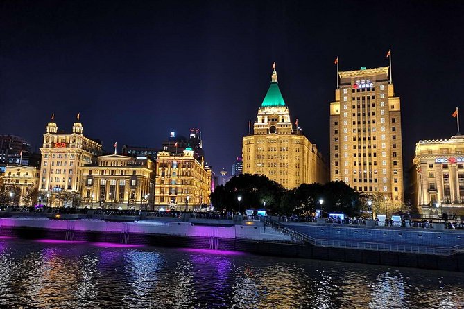 Private Evening Tour: VIP Huangpu River Cruise and Shanghai Lights - How private transport changes the evening