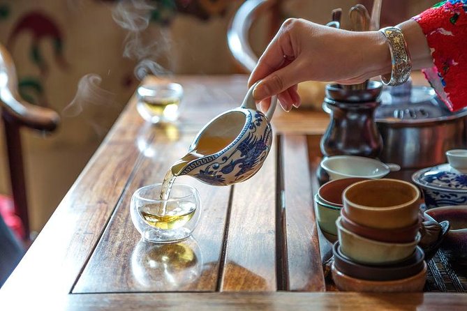 Private Full-Day Tour: Incredible Shanghai Highlights - Why this tour works as a first day in Shanghai