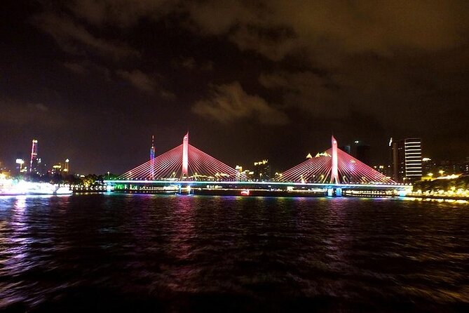 Private Guangzhou Night Tour Pearl River Cruise & Dim-Sum Dinner - How the guide adds value