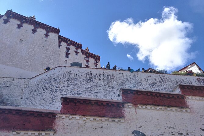 Private Guided Day Tour Potala Palace and Sera Monastery - Who should book this Lhasa day?