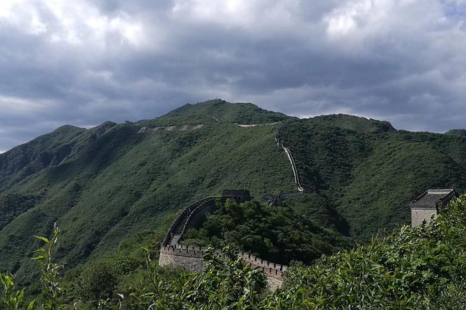 Private Half-Day Mutianyu Great Wall Tour including Round Way Cable Car or Toboggan - Why Mutianyu works well for a half-day visit
