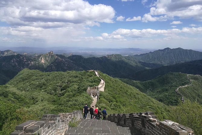 Private Half-Day Mutianyu Great Wall Tour including Round Way Cable Car or Toboggan - Is $180 per person good value?