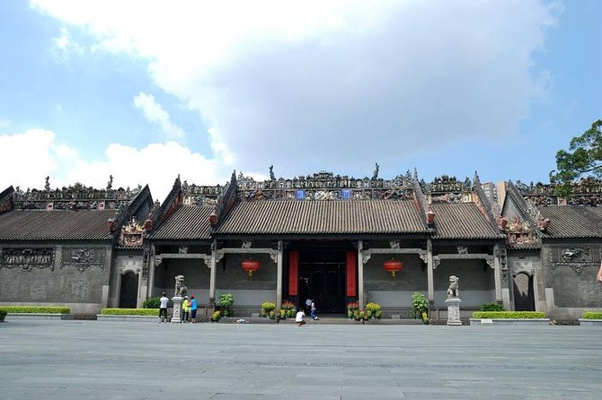 Private Historical Tour: Guangzhou City Sightseeing Including Lunch - Chen Clan Temple and its carved details