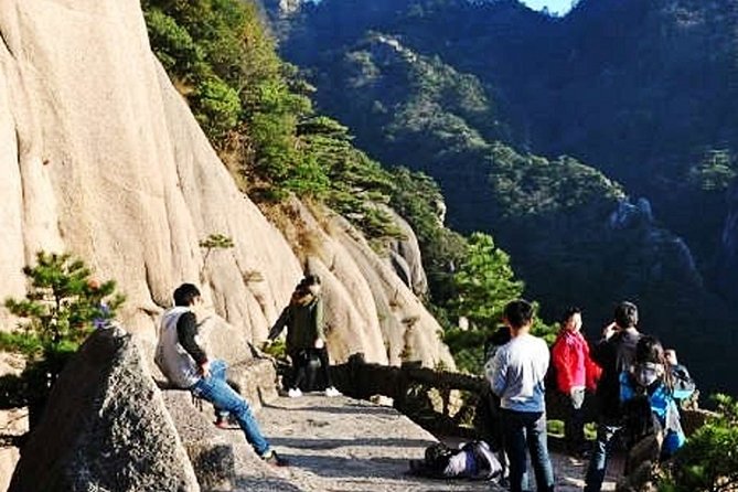 Private Photography Day Tour of Huangshan Yellow Mountain - Why Huangshan rewards a photography day