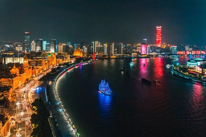 Private Shanghai Night River Cruise and Hot Pot Dining Experience - Who will enjoy this evening most?