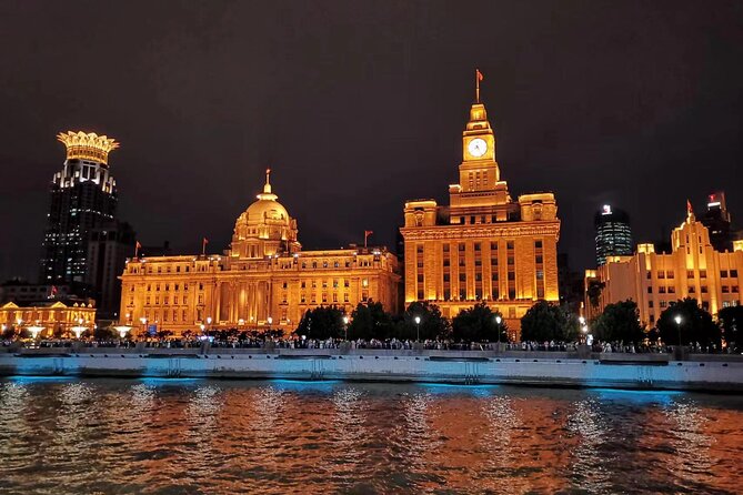 Private Shanghai Night River Cruise and Hot Pot Dining Experience - Practical details that can affect your booking
