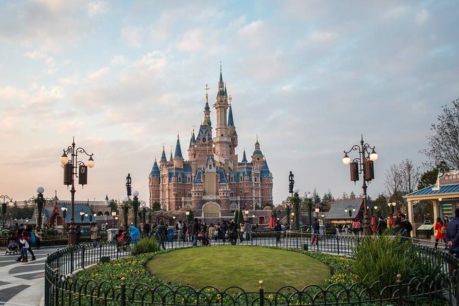 Private Transfer between Shanghai Disneyland and City Hotel - Why a private ride helps on a Disneyland day
