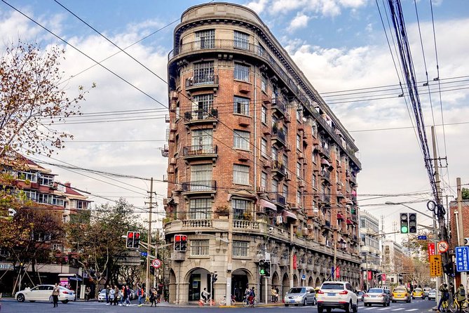 Private Walking Tour in the Former French Concession - Starting at the Okura Garden Hotel and Lanxin Theatre