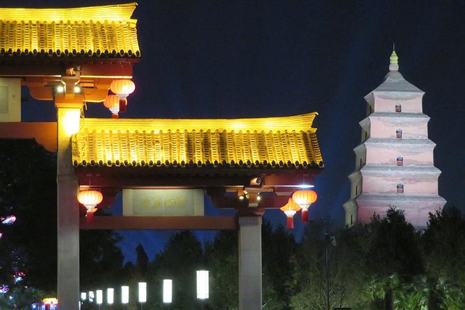 Private Xi’an Night & Food Tour by Tuk Tuk and Public Transportation - Eating your way through the Muslim Quarter