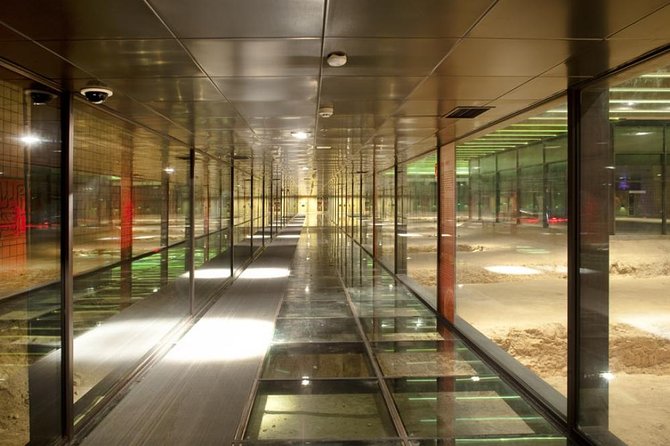 Private Xi'an Tour: Terracotta Warriors, Hanyangling Museum, Cave Homes - A brief look inside a Yaodong cave home
