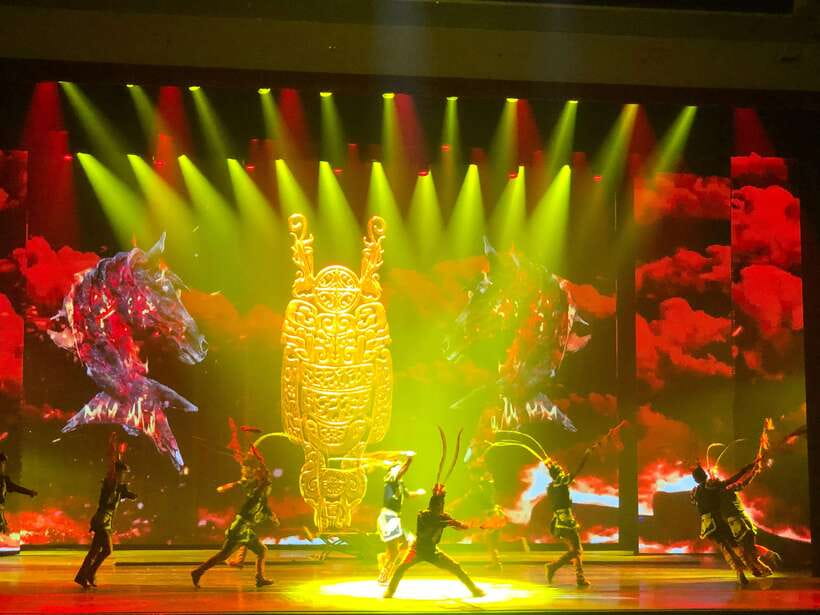 Red Theatre Beijing Acrobatics Show Ticket - Who should book the Red Theatre performance?